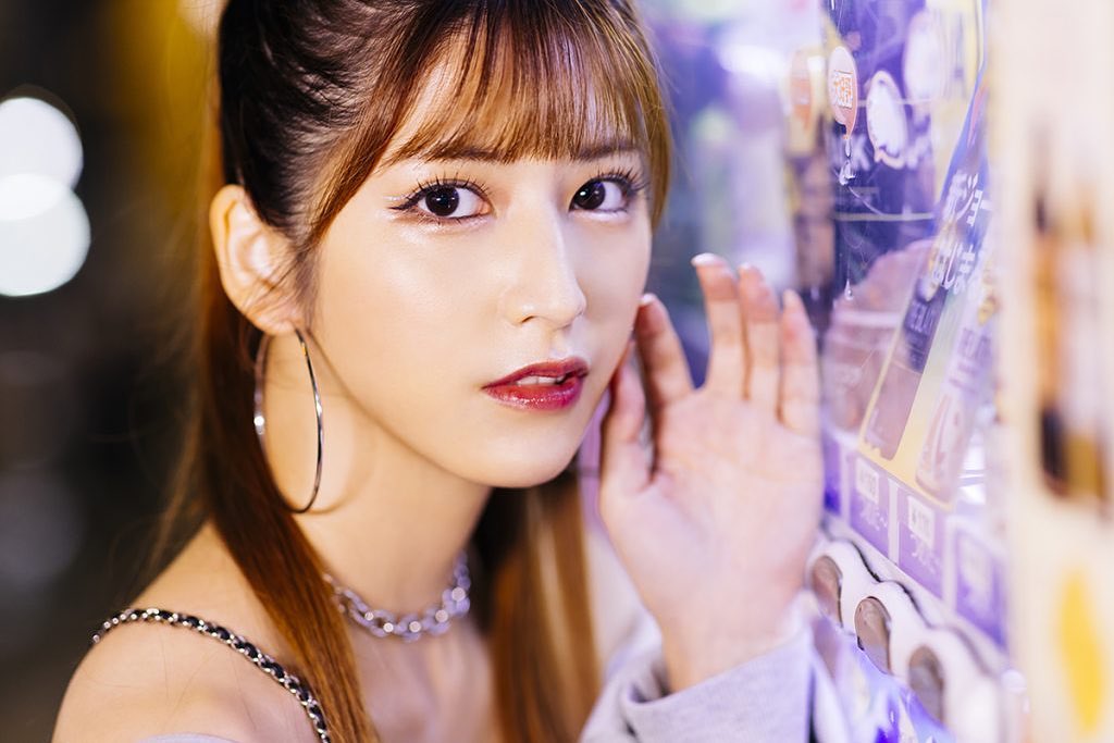 　七ツ森りり　RIRI NANATSUMORI